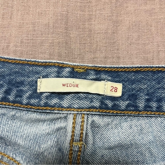 Levi's Premium Big E High Waist Wedgie Straight Leg Jeans Size 28 Relaxed - Picture 5 of 9